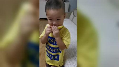 老爸吃蜜瓜画面,老爸畅享蜜瓜美味